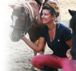 Pauline Noizet, monitrice des cours de poney Pony Baby à Vitrolles